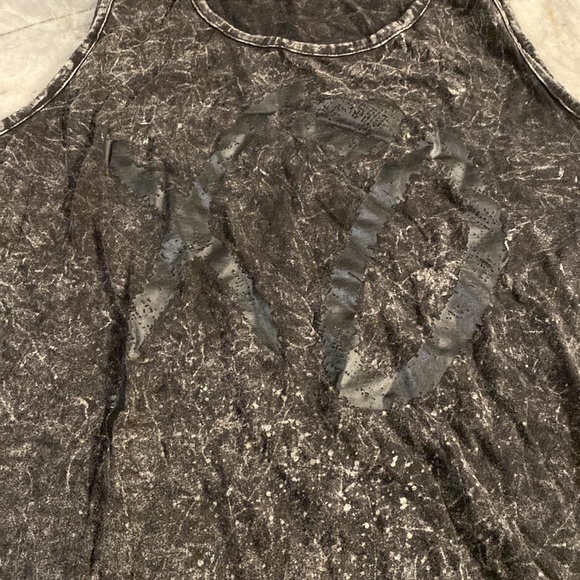 XO The Weeknd 2017 Tour Concert T-Shirt, Medium | NWOT - Picture 5 of 8